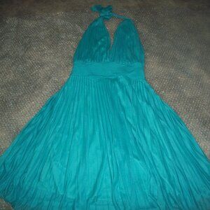 womens Marilyn Monroe dress.Pleated.Fit and Flare.Halter. size large